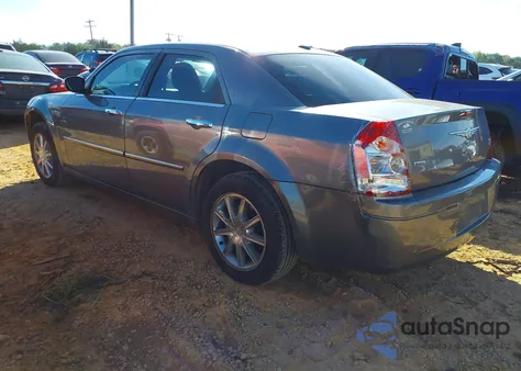 2010 Chrysler 300 Touring/Signature Series из США, поврежденный, VIN 2C3CK5CV4AH319012